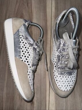 Ara leather perforated top white silver sneakers women’s size 8
